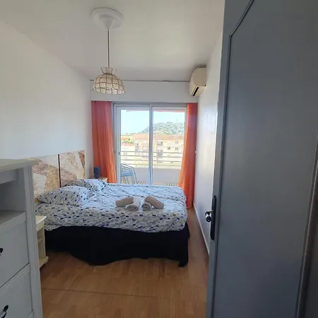 Beautiful Family In Appartement *